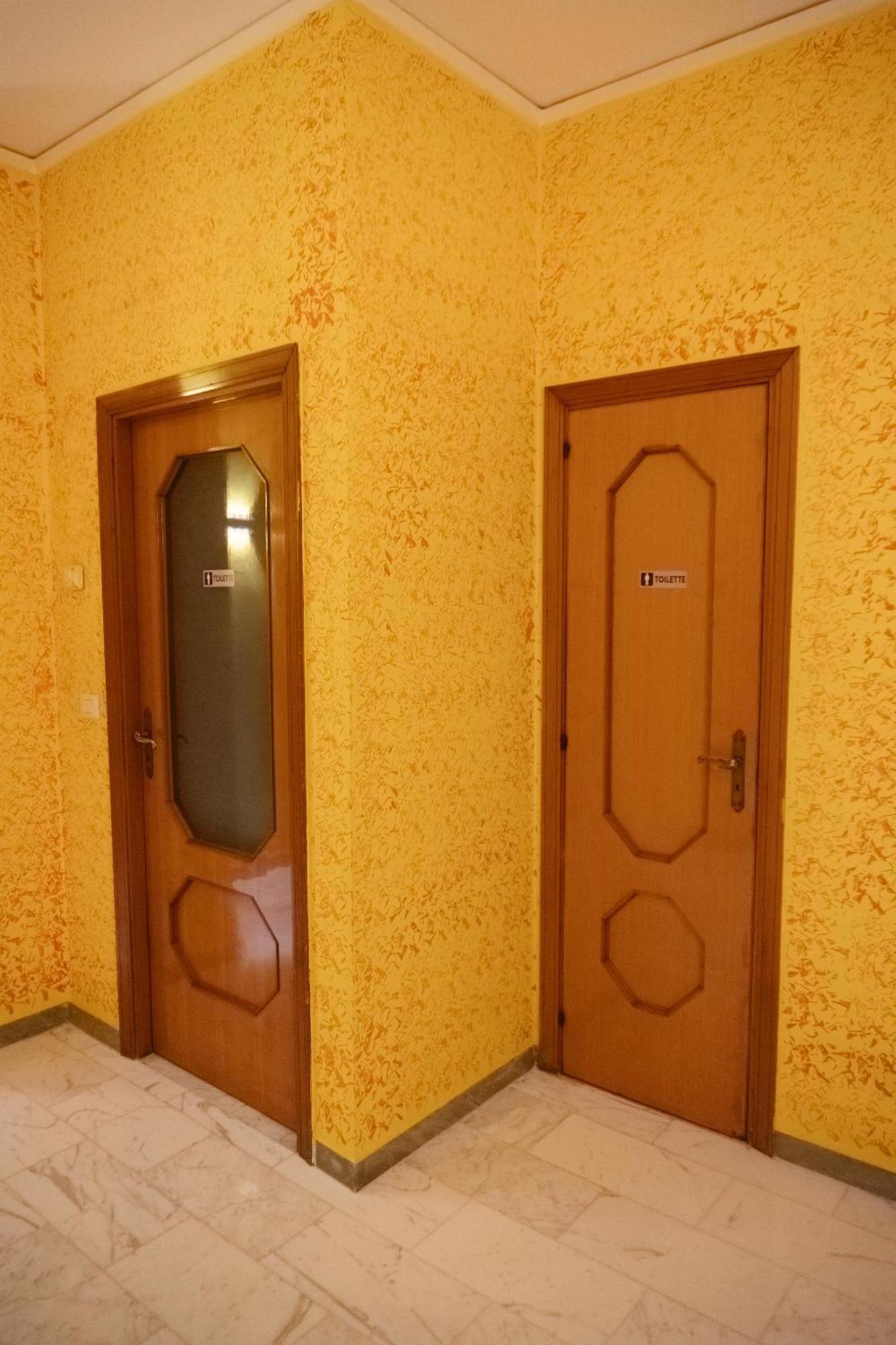 Domus Aurea Relax Room Salerno Exterior foto